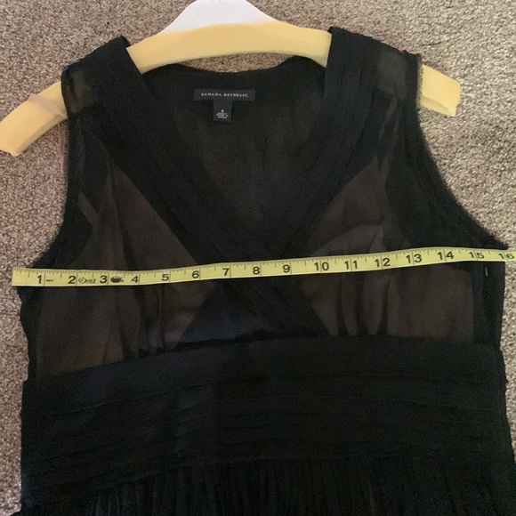 Banana Republic sheer black dress with nude slip, size 6 - Picture 8 of 9